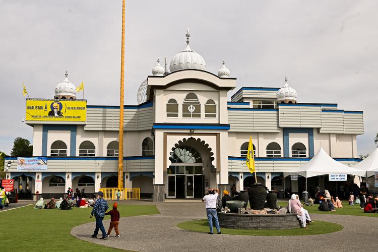 Drabet på sikhlederen Hardeep Singh Nijjar fandt sted i sikhtemplet Guru Nanak Sikh Gurdwara i Surrey, British Columbia i juni sidste år. Foto: Jennifer Gauthier/Ritzau Scanpix