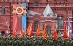 Russiske soldater øver sig på millitærparaden, der finder sted 9. maj, når Rusland på Den Røde Plads i Moskva markerer Sejrsdagen. Foto: Maxim Shemetov/Ritzau Scanpix