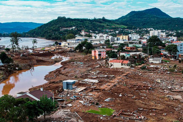 Mindst 78 mennesker er blevet dræbt og 115.000 personer er fordrevet fra deres hjem i den brasilianske delstat Rio Grande do Sul. Mindst 105 personer savnes. Foto: Gustavo Ghisleni/Ritzau Scanpix