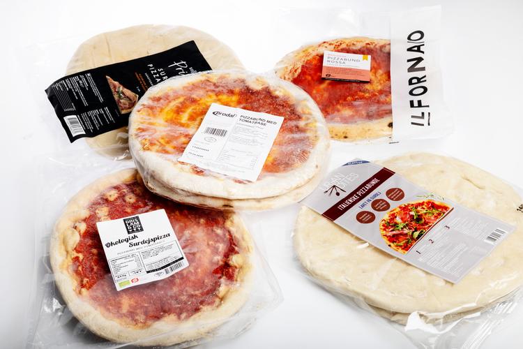 Selv om den ene testdommer selv forbager sine pizzabunde, er det ikke helt det samme, når den findes forbagt i køledisken. Foto: Miriam Dalsgaard
