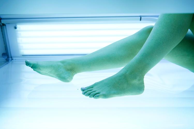 Mindst 100 gymnasieelever fik smerter af diskolys til en fest, og uv-lyset svarer til en tur i et solarium. Foto: Jens Dresling