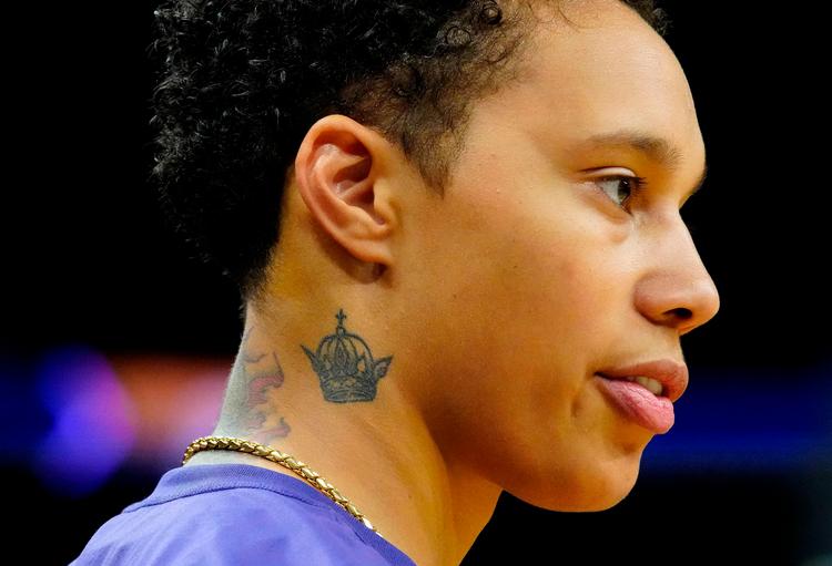 Brittney Griner fortæller i en ny bog om sine ti måneder i russisk fængsel. Hun har været meget mærket af tiden i Rusland, efter hun er kommet hjem. Både terapi og naturen har hjulpet hende med at bearbejde oplevelserne.  Foto: Patrick Breen/Ritzau Scanpix