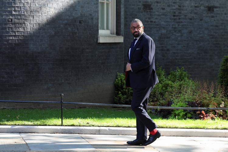 Storbritanniens indenrigsminister, James Cleverly, vil udvise en russisk diplomat, som beskyldes for at være en uofficiel ’militær efterretningsofficer’. Foto: Isabel Infantes/Ritzau Scanpix
