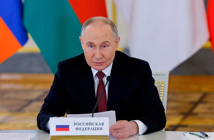 Vestlige lande har diskuteret meget, om de skal inddrage hele den formue, Rusland har stående i udlandet, eller nøjes med afkastet. Udspillet fra EU-landenes ambassadører peger mod det sidste.  Foto: Evgenia Novozhenina/Ritzau Scanpix