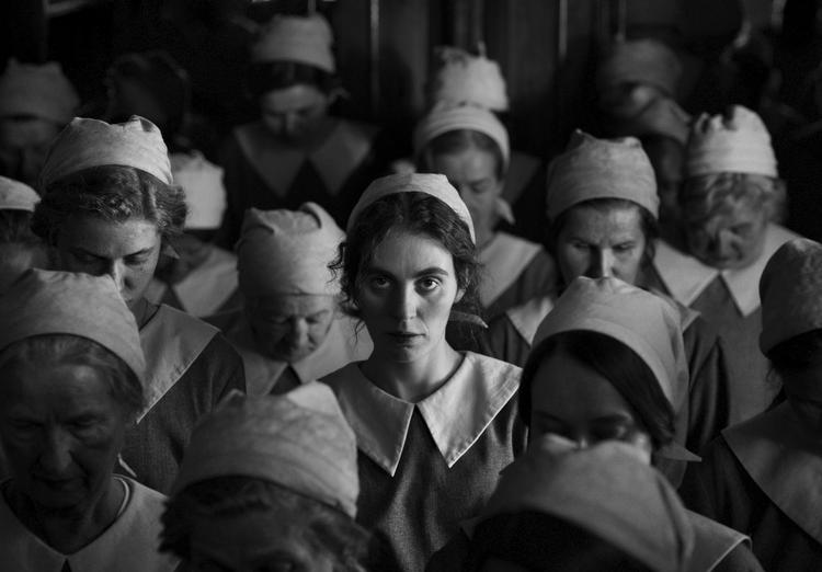 ’Pigen med nålen’ er nomineret til en Golden Globe som bedste ikke-engelsksprogede film. Den er samtidig shortlistet til en Oscar.  Foto: Cannes Film Festival