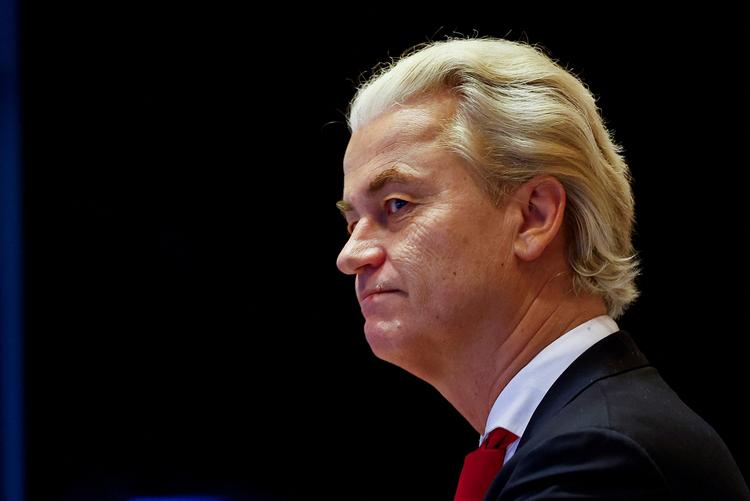 Efter årtiers tilløb fik Geert Wilders plads ved magtens bord i Holland. Han kan ikke bruge den til at melde Holland ud af EU, men han vil gøre alt, hvad han kan, for at udfordre samarbejdet.  Foto: Piroschka Van De Wouw/Ritzau Scanpix