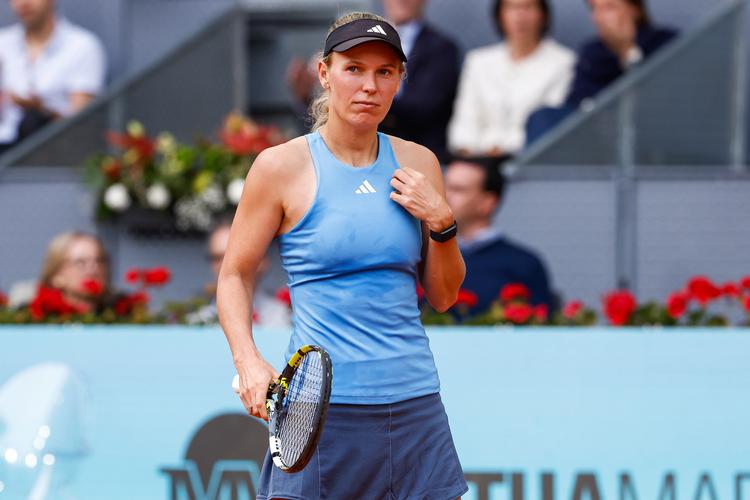 Caroline Wozniacki tabte for nylig i første runde af Madrid Open 2024 til veteranen Sara Errani. Efterfølgende blev italieneren foretrukket af arrangørerne af Masters 1000-turneringen i Rom, da der skulle uddeles wildcards, mens Wozniacki blev forbigået. Foto: Afp7 vía Europa Press/Ritzau Scanpix