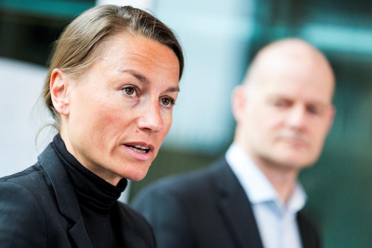 Inger Haugland (i forgrunden) står i spidsen for den norske sikkerhedstjenestes kontraspionageenhed. Hun advarer om, at russere kan finde på at slå til i landet.. Foto: Ntb/Ritzau Scanpix