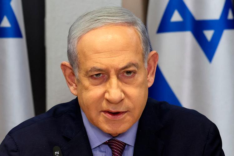 USA's præsident havde advaret Benjamin Netanyahu – Israels regeringsleder i 16 år – mod en israelsk indrykning i Rafah. Netanyahu sendte alligevel soldaterne ind. Fredag fik han besked fra Den Internationale Domstol om øjeblikkeligt at standse sin militære offensiv.  Foto: Abir Sultan/Ritzau Scanpix