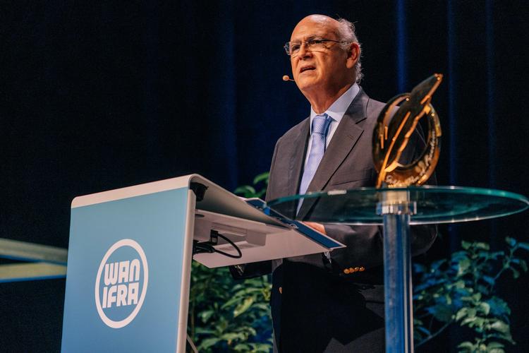 ​Den Gyldne Frihedspen blev overrakt til den 68-årige journalist Carlos Chamorro i København. Foto: Mick Friis