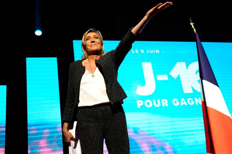 Franske Marine Le Pen bader sig i gode målinger og ser frem til at øge sine 18 mandater i EU-Parlamentet markant. Foto: Francois Lo Presti/Ritzau Scanpix