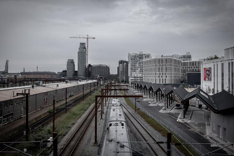 Fjernbusserne, der kører til en lang række destinationer i ind- og udland, kan fra næste uge benytte sig af busterminalen ved Dybbølsbro.  Foto: Nichlas Pollier