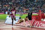 Med et spektakulært dyk frem mod målstregen endte Jakob Ingebrigtsen med akkurat at slå sin modstander, Timothy Cheruiyot. Foto: Ntb/Ritzau Scanpix