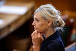 »Jeg synes bare ikke, vi skal se igennem fingre med, at platforme bruges til kriminalitet igen og igen og bringer unges liv i fare«, siger Trine Bramsen. Foto: Jens Dresling