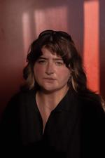 Er Folkemødet helt ude af takt med tiden? Det har Maya Tekeli tænkt sig at finde ud af. Foto: Axel Emil Hammerbo