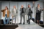 Make the North Great Again! Men bliver det fortsat med Danmark som deltager i de arktiske topmøder? Fra Teater freezeProductions ’Det arktiske topmøde’. Foto: Anders Teibel