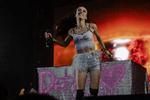 Er du også en broke rat girl, der ikke fik en Roskilde-billet i tide, kan du heldigvis denne uge opleve danske upcoming artister som Debbie Sings andetsteds. Foto: Anders Holst Pedersen