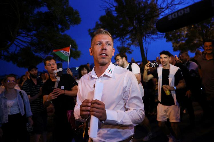 Péter Magyar har haft tætte bånd til Orbáns Fidesz-regering, men leder nu sit eget parti, Tisza, der stormede frem til EP-valget. Foto: Bernadett Szabo/Ritzau Scanpix