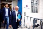 Eric Ciotti er blevet ekskluderet af sit eget parti, Les Republicains, på grund af et valgsamarbejde med højrefløjen oven på Rassemblement Nationals overbevisende sejr ved EP-valget i søndags. Foto: Sarah Meyssonnier/Ritzau Scanpix