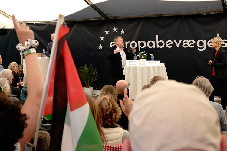 Torsdag er en demonstration arrangeret af initiativgruppen Bornholm for et frit Palæstina gået igennem Folkemødet på Bornholm Foto: Emil Bay