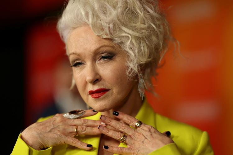 Sangeren Cyndi Lauper indleder til efteråret sin afskedsturné. Her er hun ved en særvisning af dokumentaren om hende, 'Let The Canary Sing', 4. juni i år.  Foto: Mario Anzuoni/Ritzau Scanpix