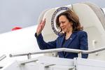 Kamala Harris ankom lørdag til fredskonferencen i Schweiz. Foto: Ennio Leanza/Ritzau Scanpix