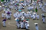 Muslimske pilgramme ankommer ved en teltlejr i Mina, tæt på den hellige by Mekka. Foto: Fadel Senna/Ritzau Scanpix