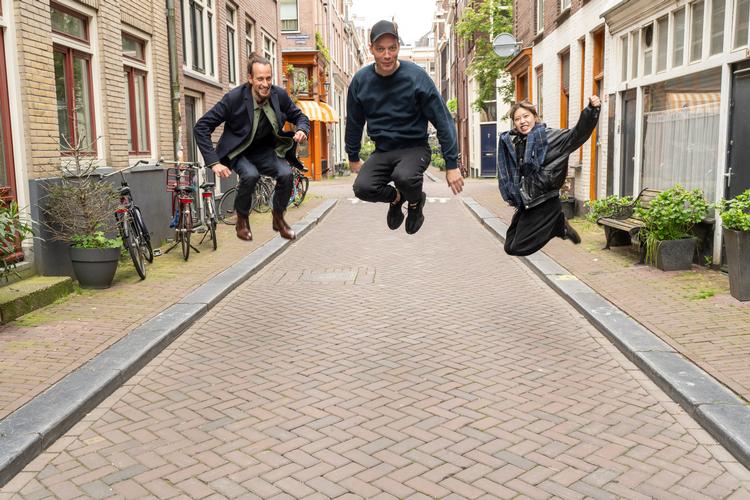 3Elements - Noah Stoneman, Jasper Høiby og Luca Caruso - har affjedringen i orden på trioens andet album. Foto: Pr-foto