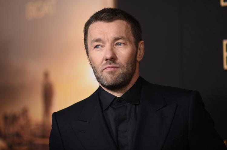 Joel Edgertons ansigt kan være næsten ugenkendeligt fra den ene rolle til den næste. Blandt hans seneste er hovedroller i 'Dark Matter' og 'Master Gardener'.  Foto: Richard Shotwell/Ritzau Scanpix