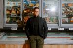 Rudolph Taflev er uddannet akademiker, men arbejder utraditionelt i discountkæden Lidl, hvor han er distriktschef  med ansvar for tre butikker.  Foto: Marcus Emil Christensen
