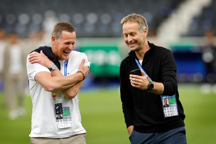 Som DBU's fodbolddirektør har Peter Møller set mange opmuntrende ting i Tyskland, både på og uden for banen og på Kasper Hjulmands mobiltelefon. Foto: Jens Dresling