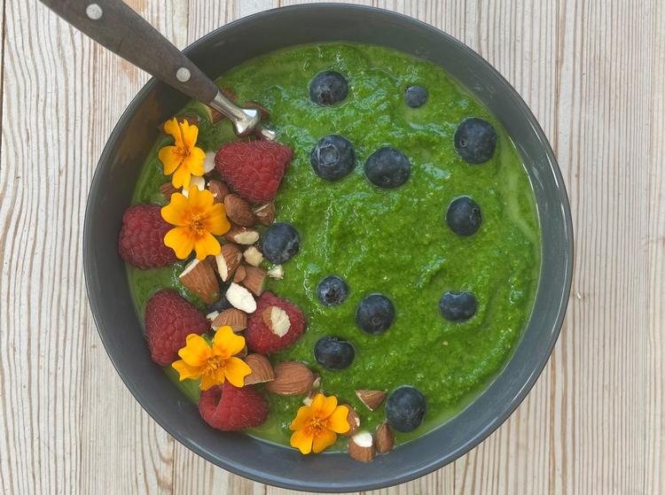 Grøn grød er en genvej til at få sine vigtige, daglige dosis grøntsager. 