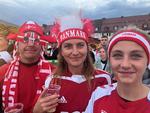 Familien Døssing ser fodbold på storskærm i Freudenstadt. Tyskland og Schweiz spiller 1-1 i en kamp om førstepladsen i gruppe A. 