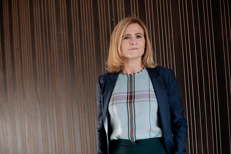 Camilla Holm begyndte sit arbejdsliv med at lave oplæg til ledere, der skulle tage en beslutning. Men med tiden fik hun lyst til selv at være den, der bestemte.   Foto: Liv Møller Kastrup