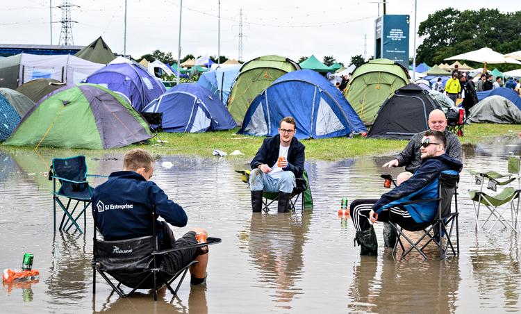 Festivalområdet åbnede lørdag, og søndag eftermiddag er der ifølge arrangørerne 51.000 gæster på festivalpladsen. Foto: Torben Christensen/Ritzau Scanpix