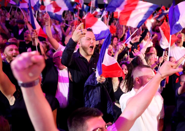 Resultatet af første valgrunde gav stor jubel hos tilhængerne af National Samling (RN), da Marine Le Pen holdt sejrstale. Foto: Francois Lo Presti/Ritzau Scanpix