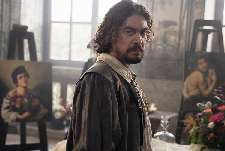 Caravaggio fanget i et usædvanligt fredeligt øjeblik uden pensel, sværd, drikkekrus eller en nøgen dreng eller kvinde vedhæftet. Foto: Luisa Carcavale/Camera Film