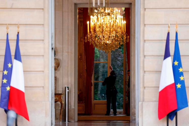 Den franske premierministers kontorer i Hotel de Matignoni Paris får en ny beboer efter valget søndag. Foto: Ludovic Marin/Ritzau Scanpix