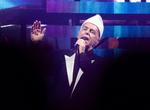 I øjeblikket turnerer Neil Tennant med Pet Shop Boys. Foruden duoens egne hits fik publikum ved koncerten i Prag 1. juli selvfølgelig også de populære fortolkninger af 'Always on My Mind' og 'Go West'.  Foto: Michaela Rihova/Ritzau Scanpix