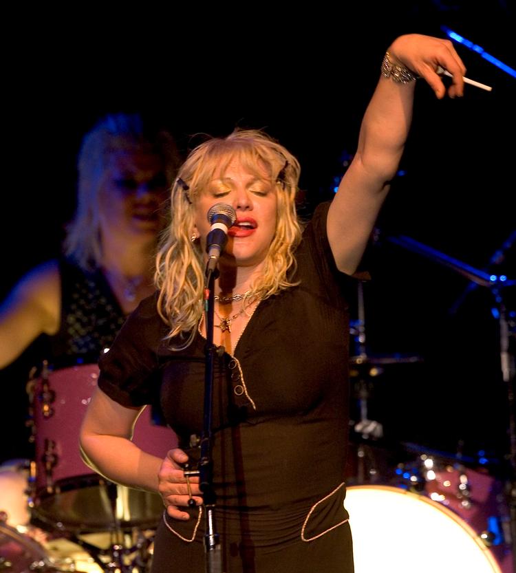 Courtney Love var frontfigur i bandet Hole, som hun dannede i slutningen af 1980'erne. I dag arbejder hun primært som soloartist. Foto: O'hara/Ritzau Scanpix
