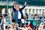 Lederen af den yderste franske venstrefløj, Jean-Luc Mélenchon, fejrede venstrefløjens overraskende fremgang ved søndagens parlamentsvalg ved at forlange, at hele venstrefløjens valgprogram bliver gennemført – til bekymring for mange investorer. Foto: Sameer Al-doumy/Ritzau Scanpix