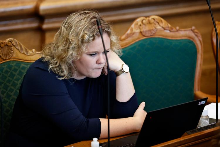 Astrid Carøe blev valgt ind i Folketinget for SF i 2019 Her ses hun under en åbningsdebat tilbage i 2021.   Foto: Jens Dresling