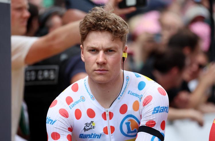 Jonas Abrahamsen startede årets første etape i Tour de France ud med 133,5 kilometer i udbrud. Dagen efter gentog han den offensive strategi med 195,4 kilometer. I de første 12 etaper har han brugt over 700 kilometer i udbrud. Foto: Molly Darlington/Ritzau Scanpix