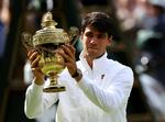 Fem spillere før Carlos Alcaraz har siden grandslam-turneringerne blev åbnet for professionelle i 1968 vundet French Open og Wimbledon samme år: Rod Laver, Björn Borg (tre gange), Rafael Nadal (to gange), Roger Federer, og Novak Djokovic. Foto: Hannah Mckay/Ritzau Scanpix