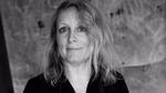 Grethe Wittrock boede i en årrække i USA, men er nu tilbage i Danmark, hvor hun omsætter det danske landskab til tekstilkunst. (pressefoto downloadet fra hendes website) 
