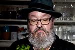 Henrik Palle interesserer sig for gastronomi. Og for kvinder. Og har skrevet om begge dele i tidens løb i en sådan grad, at det med nutidens briller i visse tilfælde ligner sexisme. Arkivfoto Jacob Ehrbahn