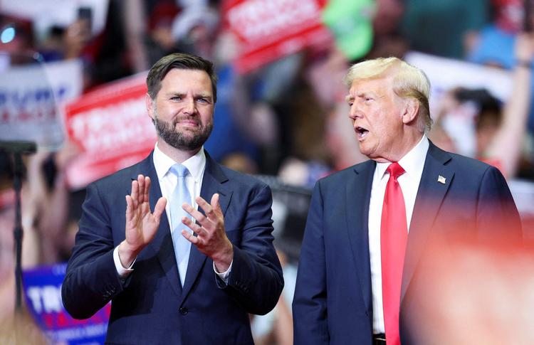 Donald Trump og J. D. Vance holdt i aftes deres første valgmøde. Foto: Tom Brenner/Ritzau Scanpix