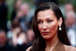 Bella Hadid er halvt palæstinensisk og har længe været åben om sin støtte til det palæstinensiske folk. Foto: Stephane Mahe/Ritzau Scanpix