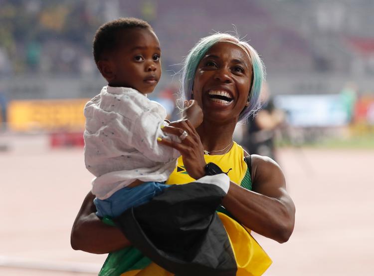 Shelly-Ann Fraser-Pryce kunne i 2019 fejre en af sine fem VM-titler i 100-meter-løb, og den første efter fødslen af sin søn Zyon. Han var da netop fyldt to år. Arkivfoto Foto: Aleksandra Szmigiel/Ritzau Scanpix