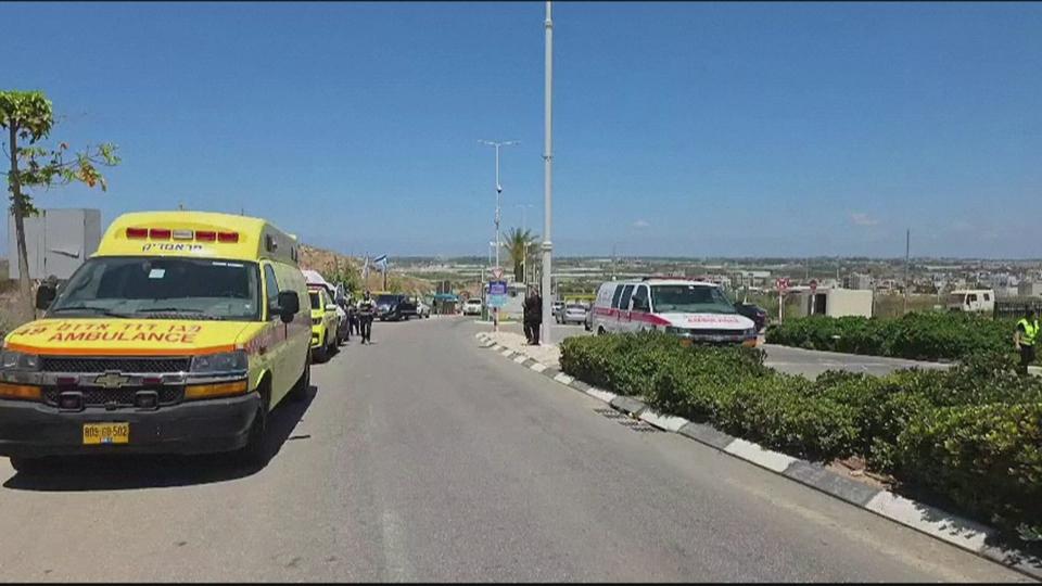 Israelsk politi jagter mistænkt efter skyderi med seks ramte